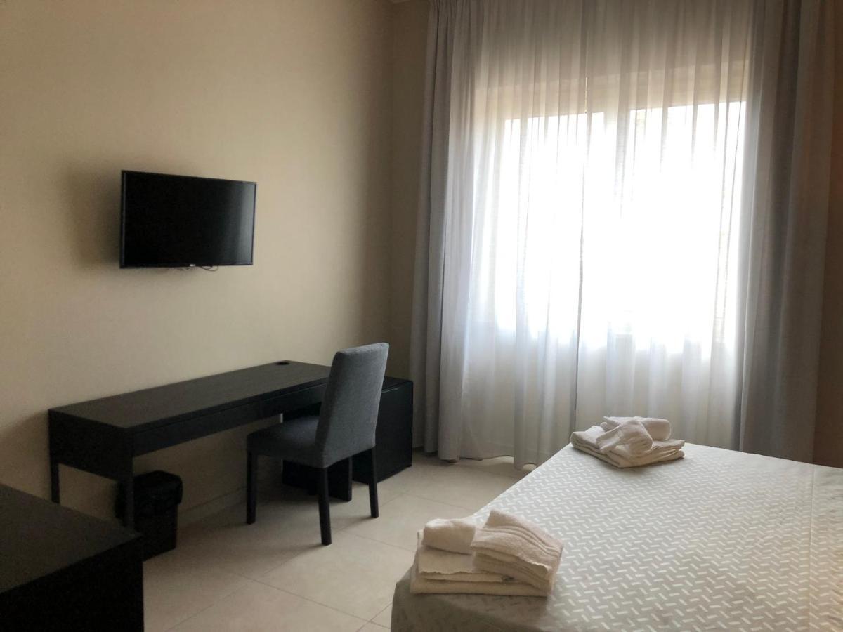 Dante 11 Guesthouse By Apulia Accommodation Барі Екстер'єр фото