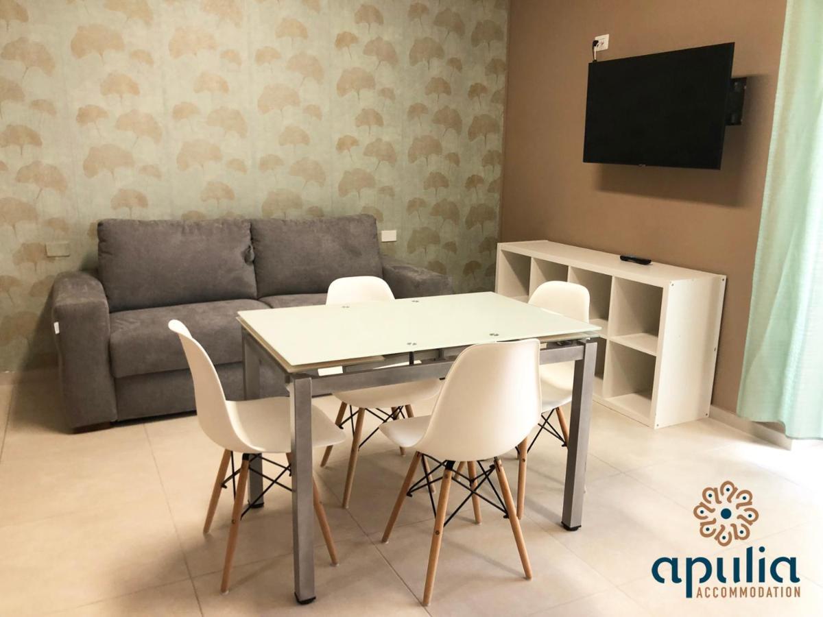 Dante 11 Guesthouse By Apulia Accommodation Барі Екстер'єр фото