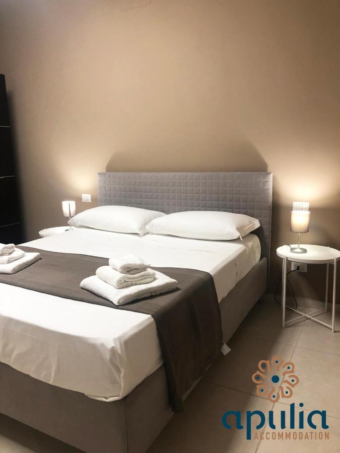 Dante 11 Guesthouse By Apulia Accommodation Барі Екстер'єр фото